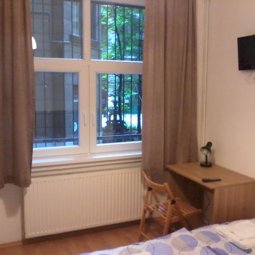 Camera tripla classic cu baie