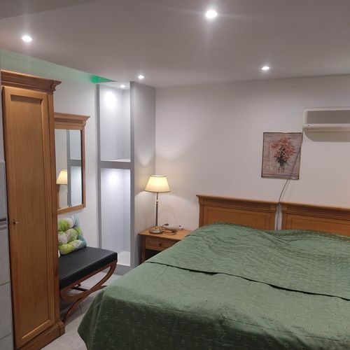 Apartament superior la parter cu 1 camera pentru 2 pers.