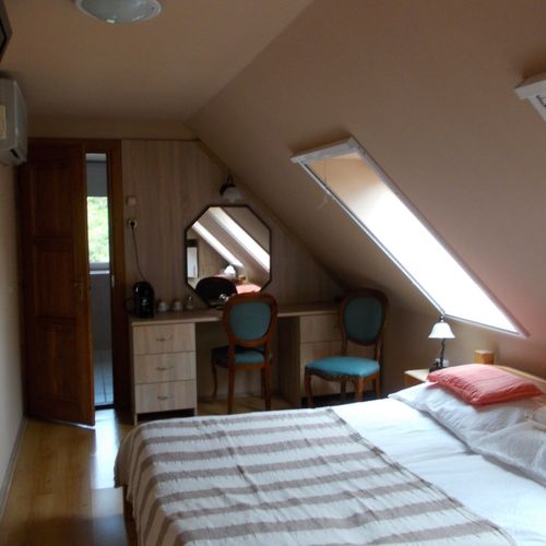 Pokój 2-osobowy na poddaszu z łazienką