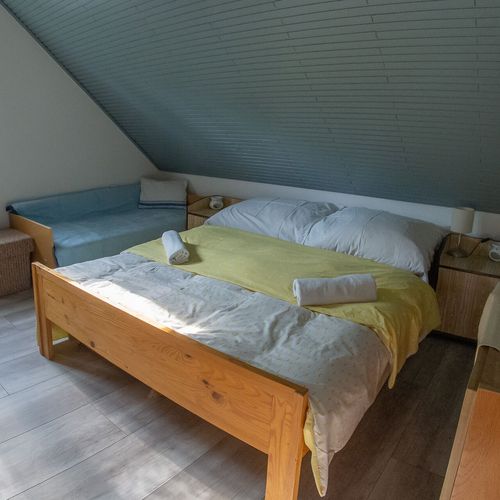 Apartament 9-osobowy cały dom z widokiem na las z 4 pomieszczeniami sypialnianymi