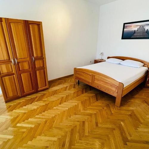 Apartament 2-osobowy na parterze z klimatyzacją z 1 pomieszczeniem sypialnianym (możliwa dostawka)