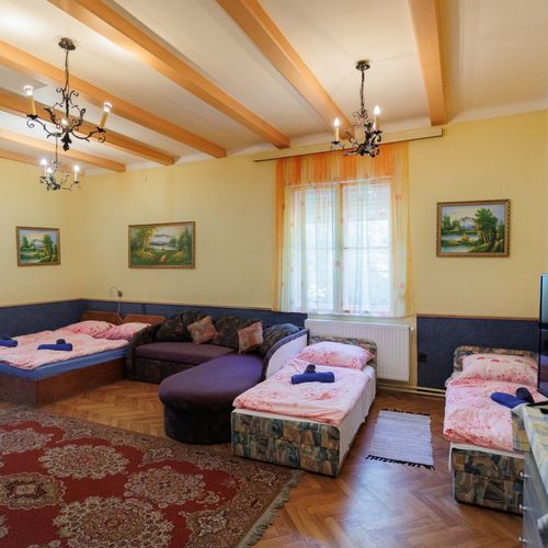 Apartament cu baie lângă piscină cu 2 camere pentru 4 pers. (se poate solicita pat suplimentar)