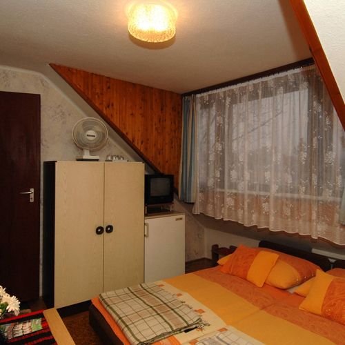 Pokój 2-osobowy na poddaszu z łazienką