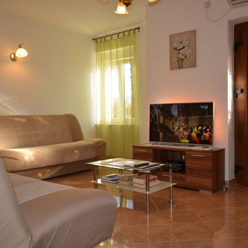 Apartament cu panoramă cu vedere spre mare cu 2 camere pentru 4 pers.
