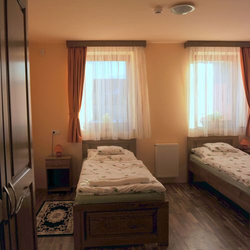 Camera twin standard cu aer condiționat