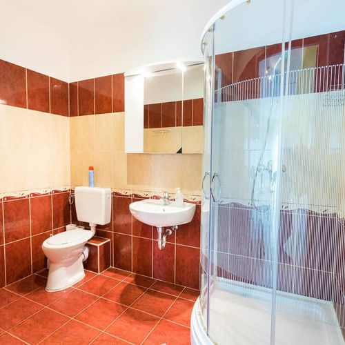 Apartament premium la parter cu 2 camere pentru 5 pers.