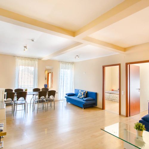 Apartament premium la etaj cu 3 camere pentru 8 pers. (se poate solicita pat suplimentar)