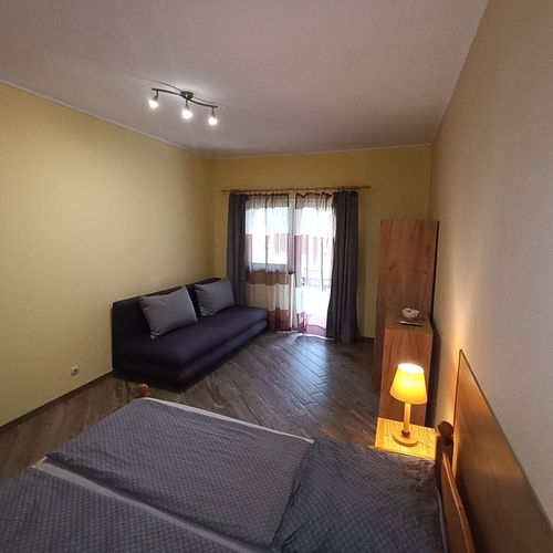 Casă de vacanță confort întreaga unitate pentru 12 pers. (se inchirieaza doar integral)