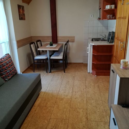 Apartament cu balcon cu 2 camere pentru 4 pers.