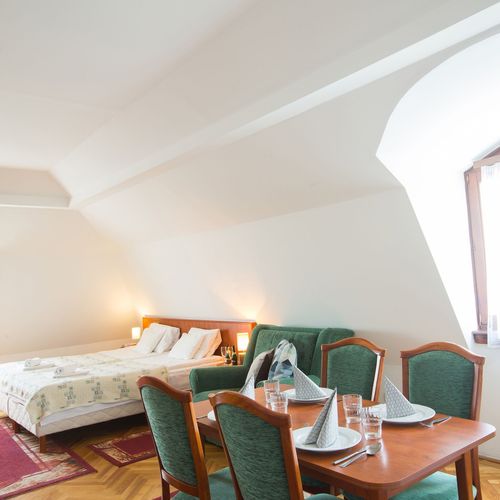 Apartament studio la etaj cu 1 camera pentru 4 pers.