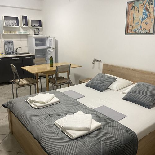 Apartament cat. B1 1. cu 2 camere pentru 4 pers.