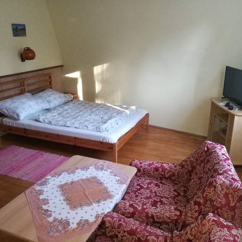 Apartman pro 4 os. s 1 ložnicí s výhledem na hory v podkroví