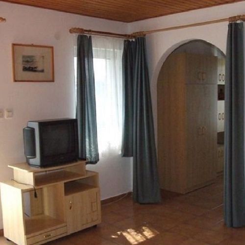 Apartament confort la etaj cu 4 camere pentru 9 pers. (se poate solicita pat suplimentar)