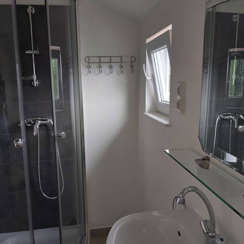 Apartament la mansardă cu aer condiționat cu 2 camere pentru 4 pers. (se poate solicita pat suplimentar)