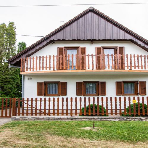 Casă de vară family întreaga unitate pentru 6 pers. (se inchirieaza doar integral)