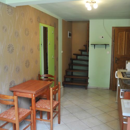 Apartament cu grădină cu vedere spre lac cu 1 camera pentru 2 pers. (se poate solicita pat suplimentar)