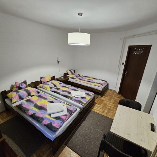 Camera cvadrupla family cu terasă