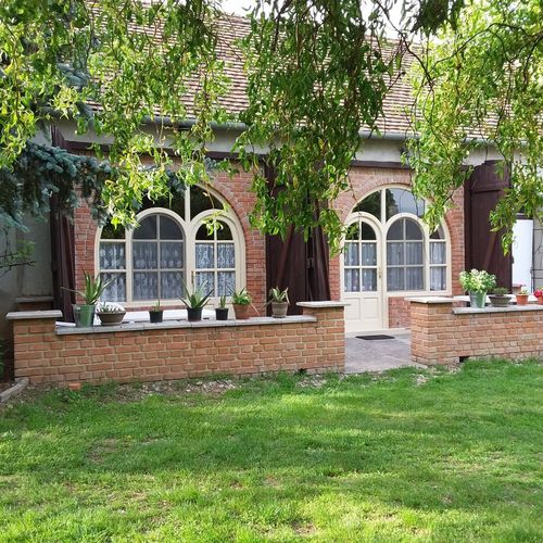 Casa rustică cu terasă cu vedere spre grădină pentru 6 pers. (se inchirieaza doar integral)