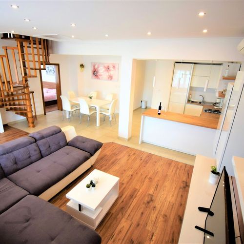 "A" Apartman pro 4 os. se 2 ložnicemi s výhledem na moře (s možností přistýlky)