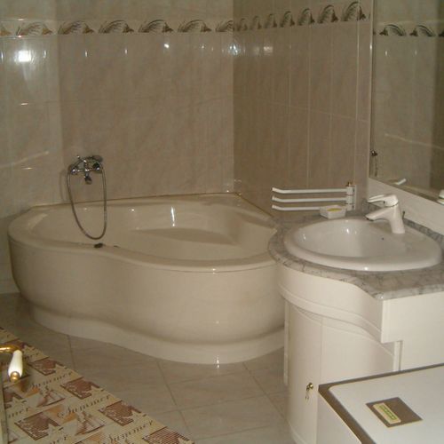 Casă de vacanță economy cu baie pentru 4 pers. (se inchirieaza doar integral)