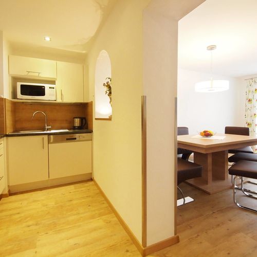Apartament 6-osobowy Premia z widokiem na góry z 3 pomieszczeniami sypialnianymi (możliwa dostawka)