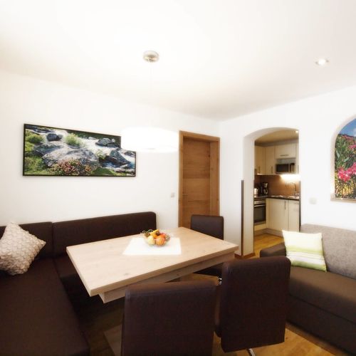 Apartament 4-osobowy Romantyczny z widokiem na las z 2 pomieszczeniami sypialnianymi
