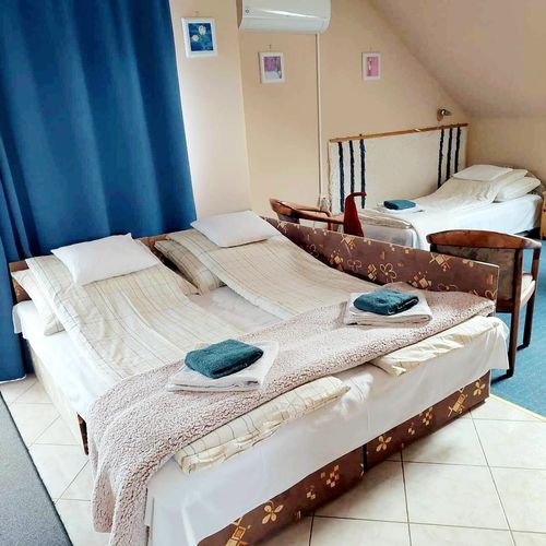 Pokoj s balkónem s klimatizací pro 4 os.