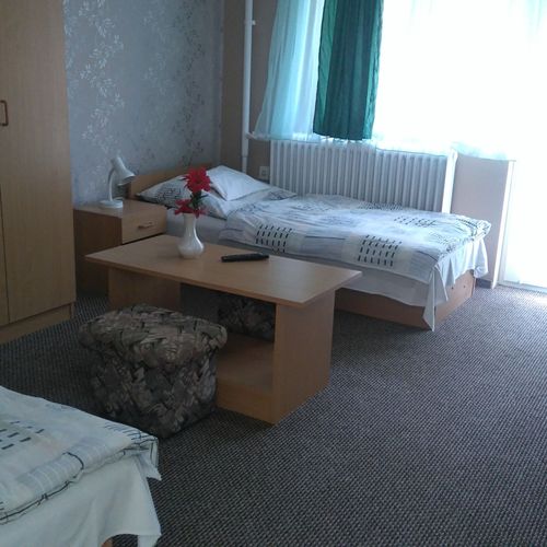 Apartament cu balcon cu vedere spre pădure cu 2 camere pentru 6 pers.