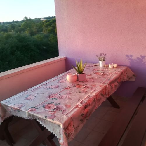 Apartament 6-osobowy na piętrze "C" z 3 pomieszczeniami sypialnianymi (możliwa dostawka)