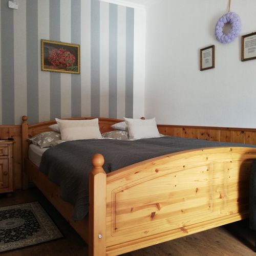 Apartament cu bucătărie proprie cu vedere spre munte cu 1 camera pentru 2 pers.