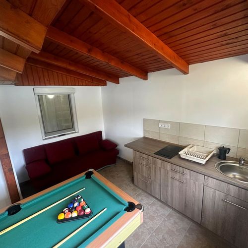 Casă de vacanță întreaga unitate cu vedere spre râu pentru 6 pers. (se inchirieaza doar integral)