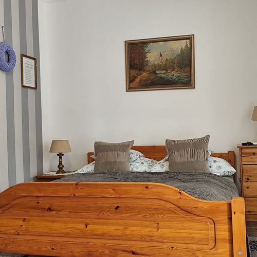 Apartament lux cu cadă cu 1 camera pentru 2 pers.