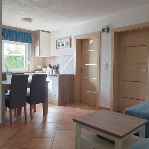Apartman pro 6 os. se 3 ložnicemi s výhledem na moře přízemní