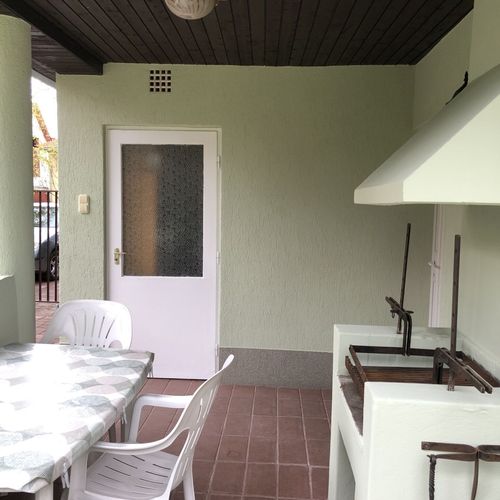 Apartament 4-osobowy cały dom z widokiem na ogród z 2 pomieszczeniami sypialnianymi