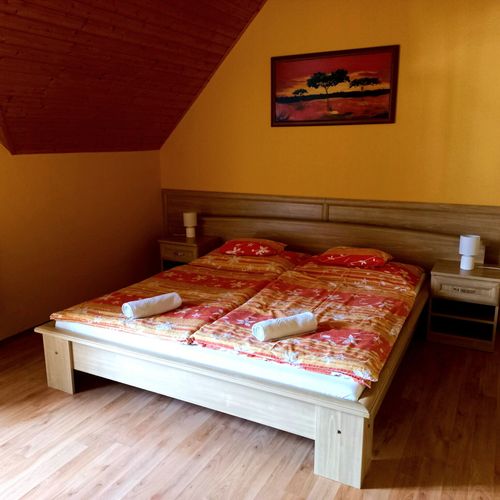 Camera dubla cu balcon cu aer condiționat