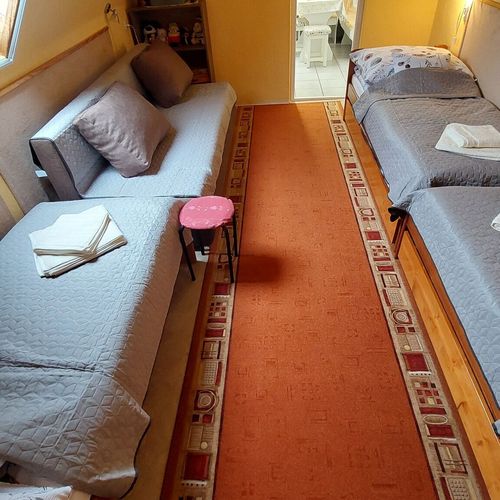 Apartament la mansardă cu vedere spre munte cu 1 camera pentru 4 pers.