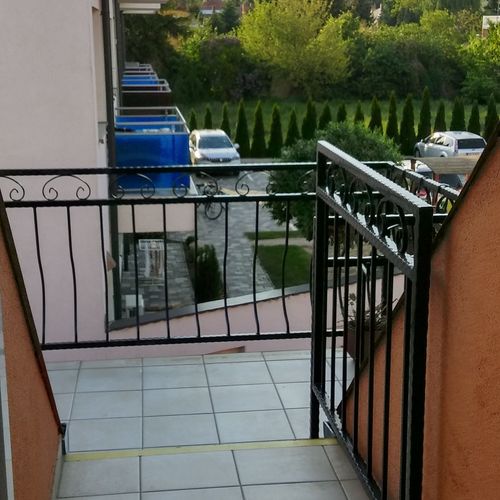 Apartament la mansardă cu aer condiționat cu 4 camere pentru 6 pers.