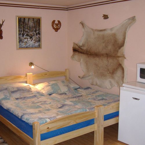 Apartament la parter cu vedere spre grădină cu 1 camera pentru 2 pers.
