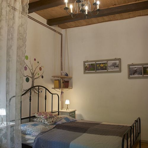 Apartament romantică la parter cu 1 camera pentru 3 pers.