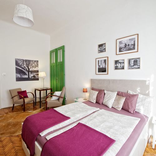 Apartman s klimatizací pro 4 os. se 2 ložnicemi s výhledem na řeku (s možností přistýlky)