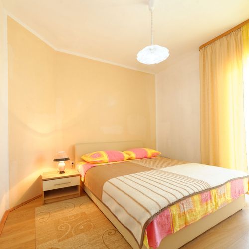 Apartament 4-osobowy na piętrze "B" z 2 pomieszczeniami sypialnianymi