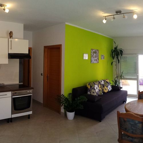 Apartament cu vedere spre mare b cu 1 camera pentru 4 pers.