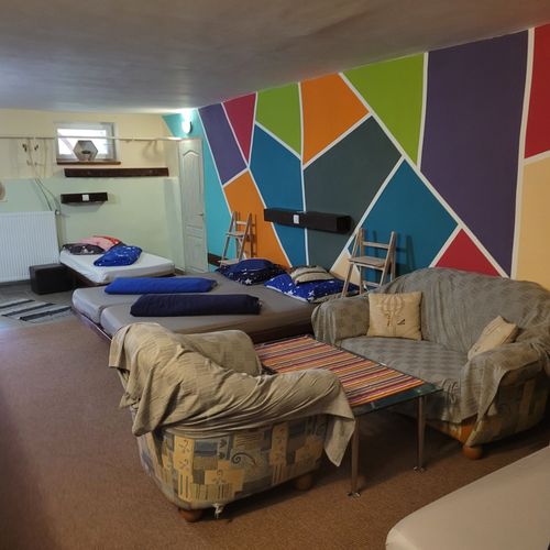 Apartament la demisol cu 1 camera pentru 10 pers.