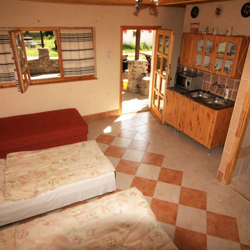 Apartament cu chicinetă proprie cu vedere spre munte cu 1 camera pentru 3 pers.
