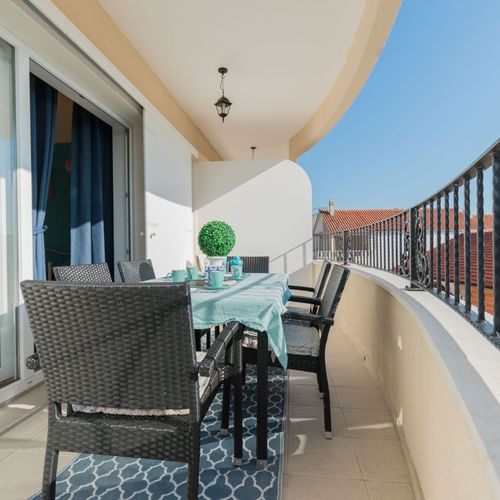 Apartament grand cu vedere spre lac cu 2 camere pentru 5 pers.