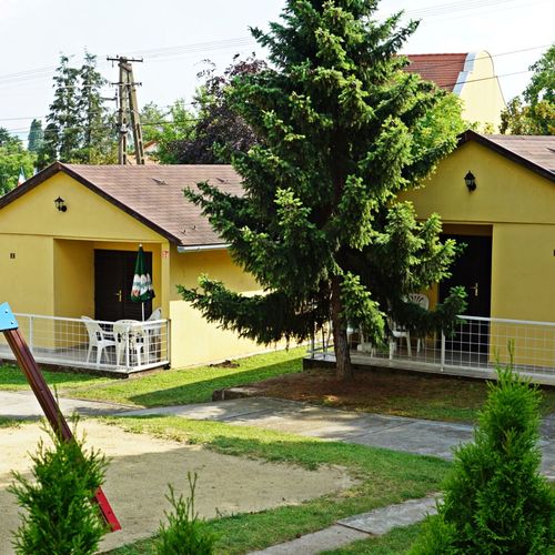 Casă de vară familial(ă) cu aer condiționat pentru 4 pers. (se inchirieaza doar integral) (se poate solicita pat suplimentar)