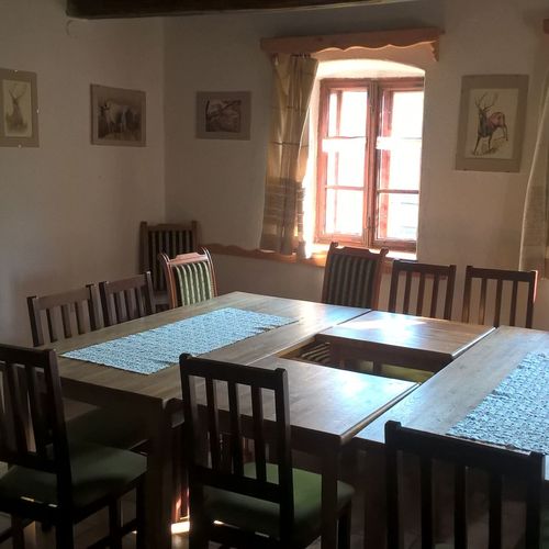 Apartament 7-osobowy z łazienką z widokiem na ogród z 2 pomieszczeniami sypialnianymi (możliwa dostawka)