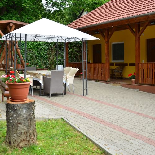 Apartament 2-osobowy z tarasem z widokiem na las z 1 pomieszczeniem sypialnianym