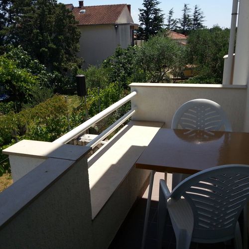 Apartament family la parter cu 2 camere pentru 4 pers. (se poate solicita pat suplimentar)