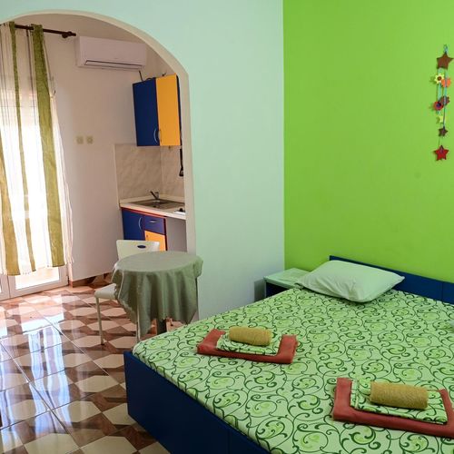 Apartman pro 3 os. s 1 ložnicí s výhledem na moře přízemní